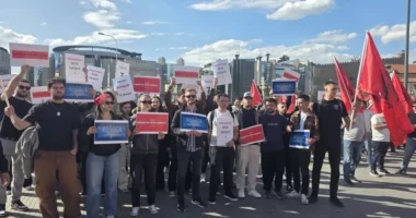 Protesta për Gjuhën Shqipe/ Studentët nga Kosova në përkrahje të studentëve në Maqedoninë e Veriut: Nuk janë vetëm!