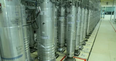 Trump: Uraniumi i pasuruar i Iranit duhet t’i ‘kthehet’ SHBA ose të shkatërrohet në vend