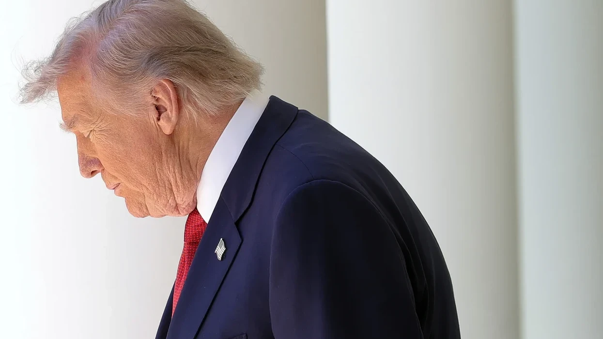 Trump jep sinjale se do të vazhdojë të merret me regjimin iranian