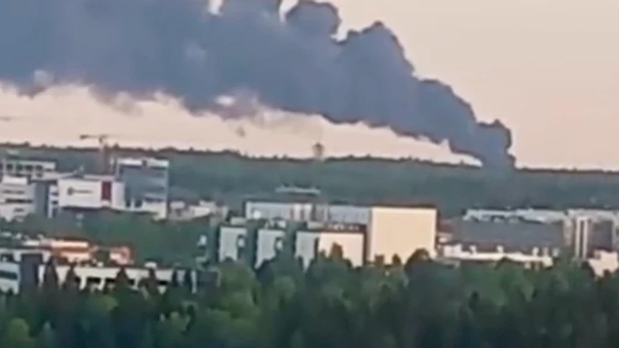 VIDEO/ Sulm me dronë ndaj Moskës, shpërthime në disa zona të kryeqytetit