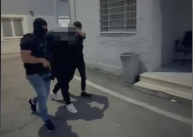 Trafikimi i 82 kg kokainë në Spanjë  Arrestohet në Vlorë 30 vjeçari  pjesëtar i grupit kriminal  Pritet ekstradimi