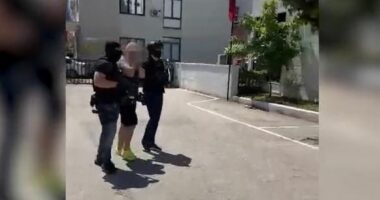 Anëtar i një organizate kriminale dhe trafikues droge/ Arrestohet në Tiranë 45-vjeçari, pritet ekstradimi në Itali (EMRI)