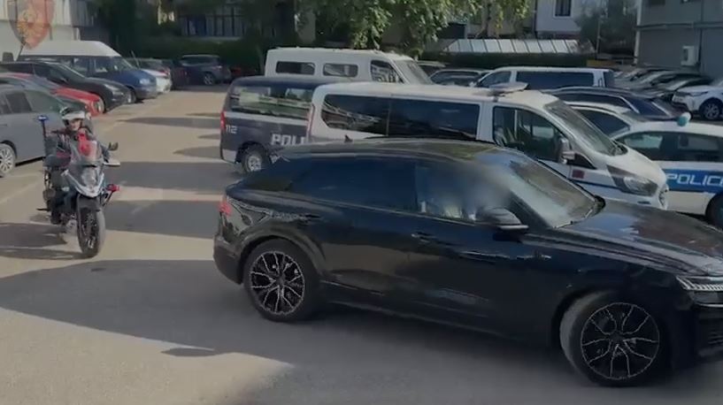 Solli  Audi  n e vjedhur me vlerë 50 mijë euro nga Italia për ta shitur në Shqipëri  Procedohet 44 vjeçari