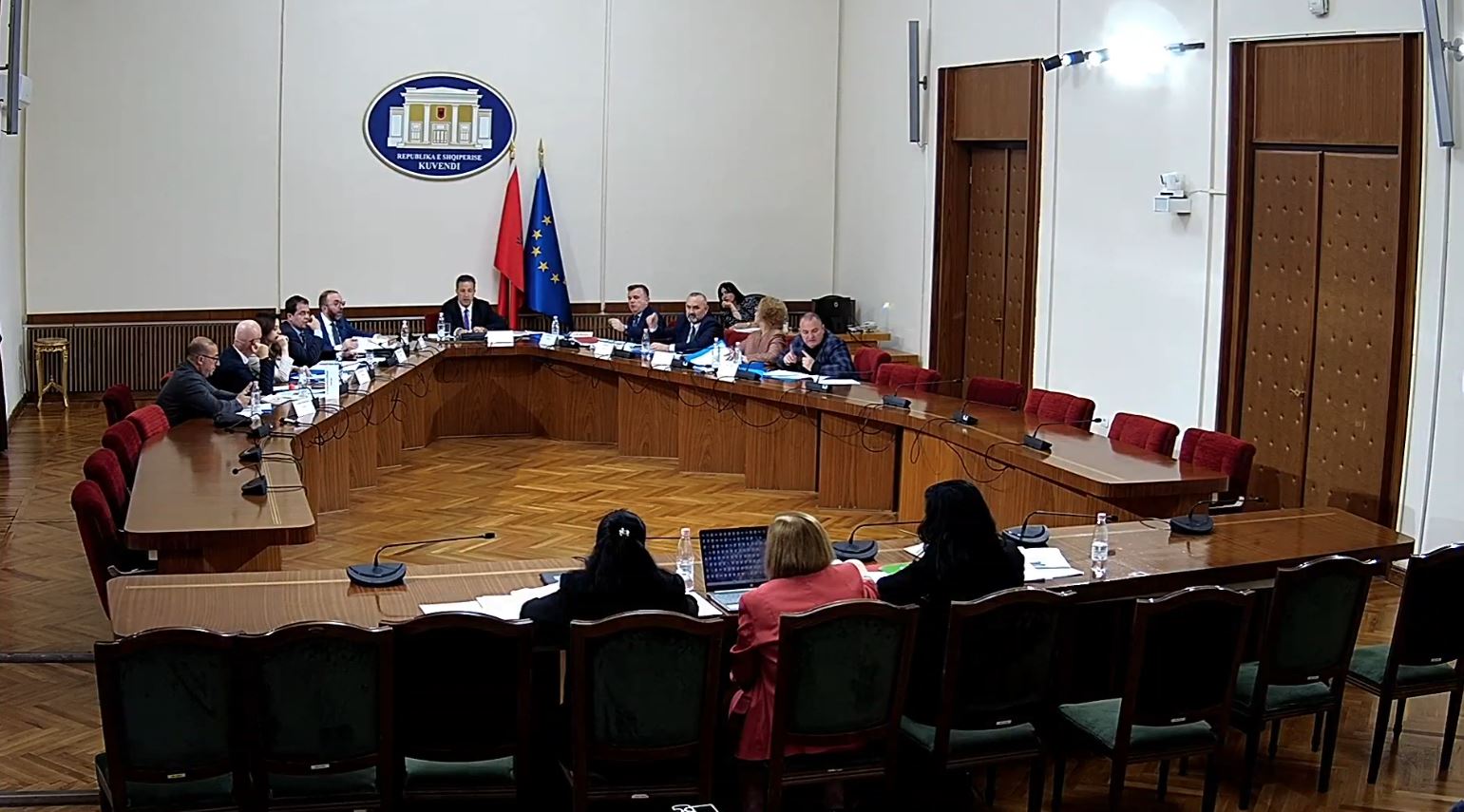 rregullorja-e-re-e-kuvendit-ps-te-mbetet-ne-fuqi-perjashtimi-i-deputeteve-per-shkelje