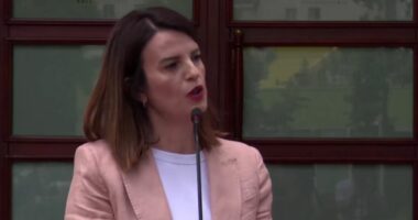 “Përkushtim dhe seriozitet në përmbushjen e detyrave”/ Koçiu: Asnjë pengesë në rrugën e Shqipërisë drejt BE