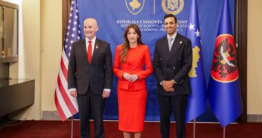 Kongresmenët amerikanë në Kosovë/ Në fokus: Trajtimi i pakicave serbe