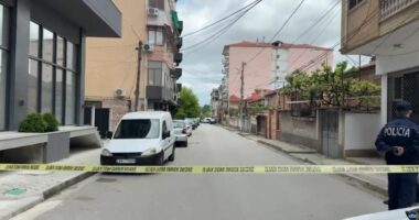 Korçë, dyshime për eksploziv/ Rrethohet lagjja 18, forcat xheniere kontrollojnë automjetin Audi A6