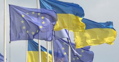 BE miraton pagesën e parë të kredisë prej 90 miliardë eurosh për Ukrainën