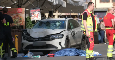Automjeti përplas turmën në Gjermani/ Leipzig, humbën jetën dy persona, plagosen disa të tjerë