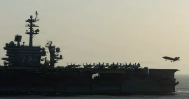 Irani pretendon se ka goditur një luftanije amerikane me raketa, reagon SHBA