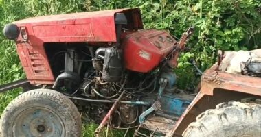 Aksident në Lushnje/ Humbi kontrollin e zetorit dhe përfundoi në kanal, ndërron jetë i moshuari