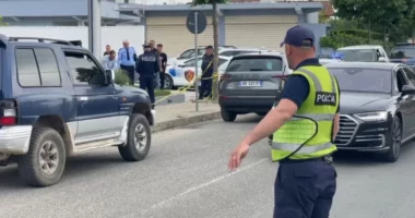 Plagosja e policit/ Djali i ish-deputetit të PD në makinë me të kërkuarin, gjykata e Lezhës lë në burg 23-vjeçarin