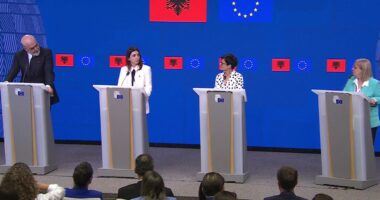 Kos: Negociatat i mbyllim në 2027, më pas ‘ngjisim Korabin’/ Batuta nga Rama: Më e vështirë ngjitja në kullën Eiffel