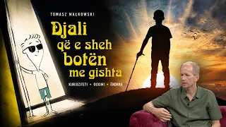 “Djali që e sheh botën me gishta” – Historia prekëse e Kamilit që na mëson të shohim me zemër