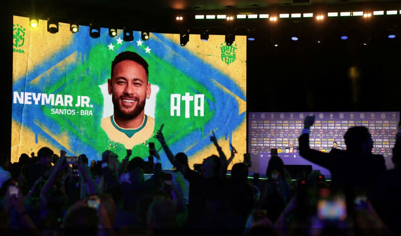 Neymar “lumturon” Brazilin/ Trajneri Anceloti grumbullon yllin në skuadër për Botërorin