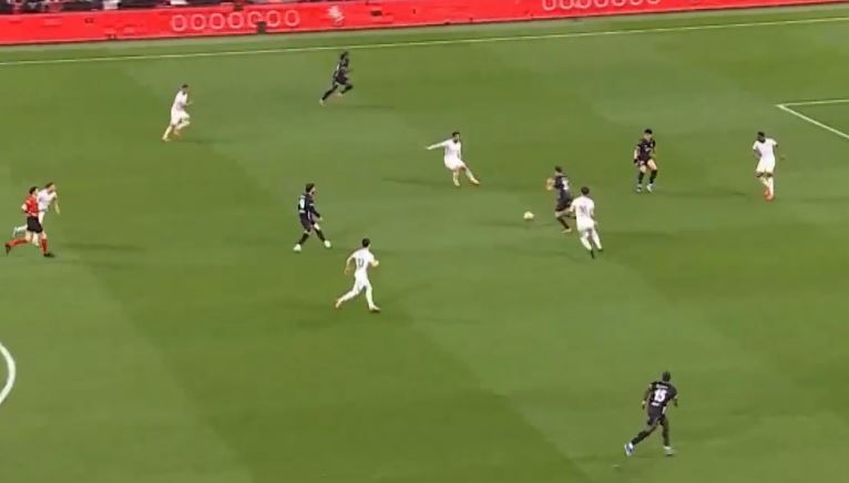 Bardhi eleminon Asllanin  Një shqiptar fiton duelin me shqiptarin tjetër në kupën turke