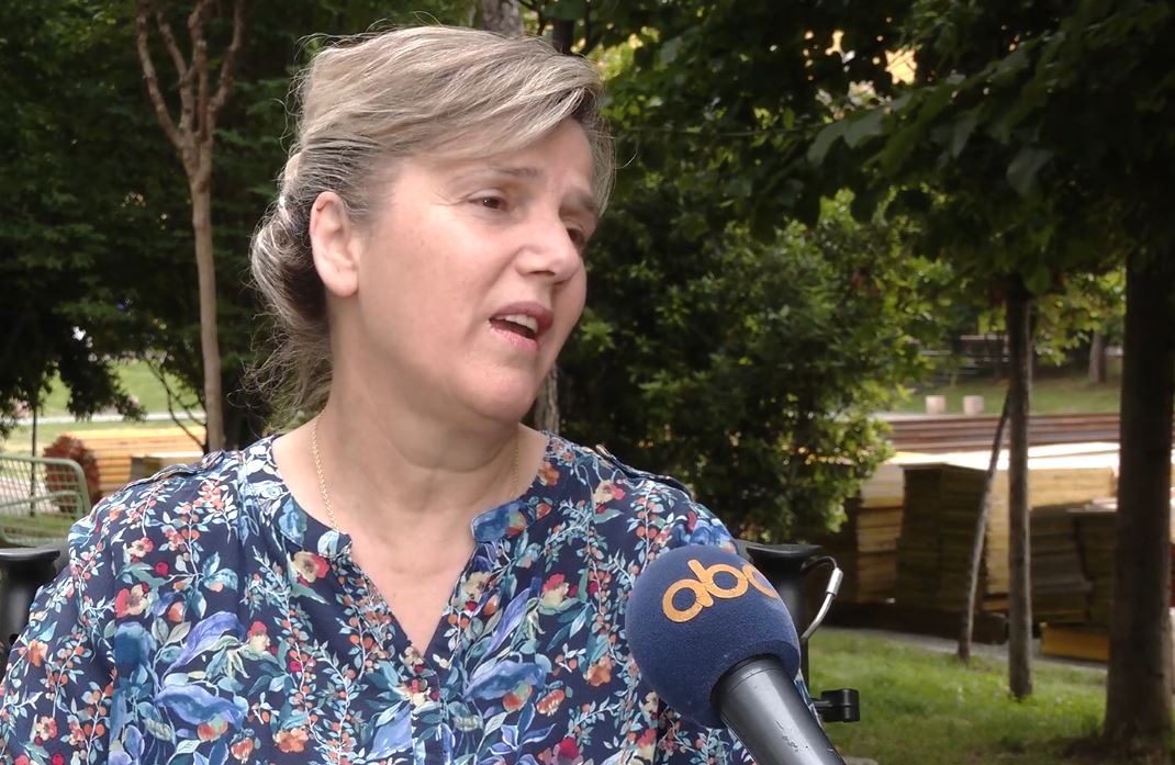 Lufta me sklerozën multiple  Miranda Nazarka  Sfidë e përditshme  por me forcë për të vazhduar përpara