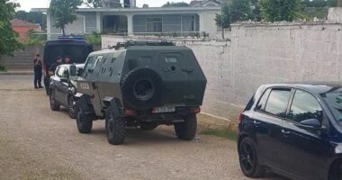 Shkëmbimi me armë zjarri në Mamurras/ Policia: 23-vjeçari ishte i shpallur në kërkim, i dënuar në Itali për tentativë vrasjeje (EMRI)