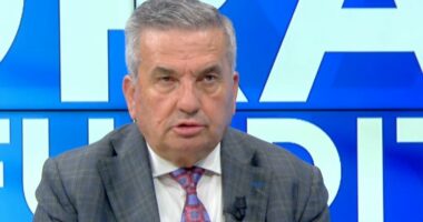 “Berisha mori 20 milionë dollarë nga Serbia”/ Beqiri: Për të shkatërruar UÇK dhe burgosur komandantët e saj