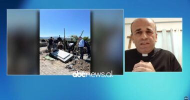 Zhvarroset prifti shqiptar i 40 i mrekullive / Misteri i fuqisë së pazakontë shëruese të At Nikolla Kolajt