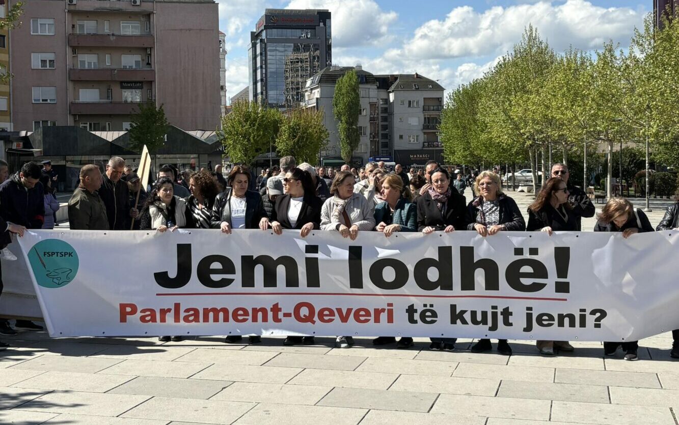jemi-lodhe-parlament-qeveri-te-kujt-jeni-protesta-ne-kosove-ne-diten-nderkombetare-te-punetoreve