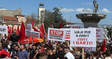 “Gjuha shqipe është amaneti ynë”/ Studentët shqiptarë gati për protestën e dytë në Shkup më 18 maj
