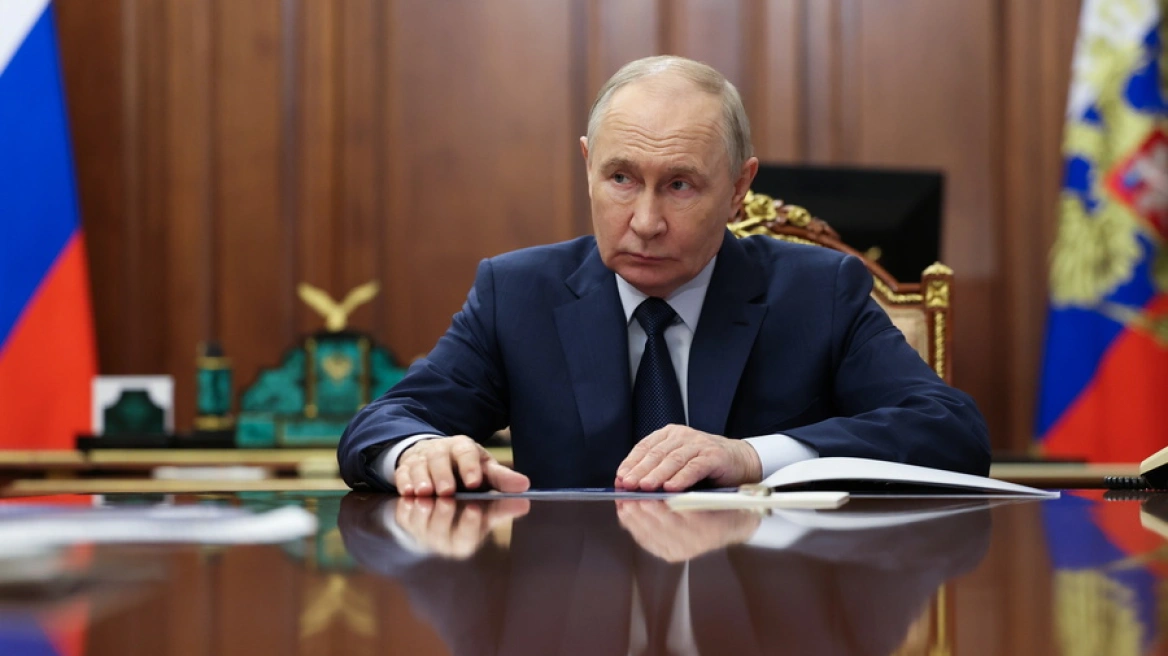 Putin kërkoi Schröder si ndërmjetës  Berlini hedh poshtë propozimin  Nuk është i besueshëm