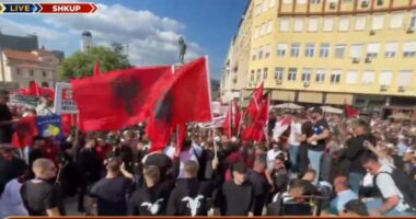 Shkupi “kuq e zi” nga studentët shqiptarë/ “Besa besë, besën e kem dhanë…”, protesta e dytë në mbrojtje të Gjuhës Shqipe