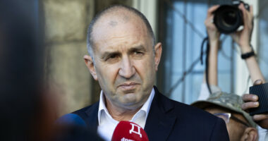 Bullgari, Radev merr mandatin për formimin e qeverisë së re