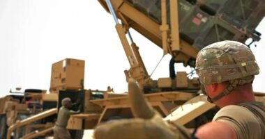 Shefat ushtarakë të NATO-s takohen ndërsa lufta me Iranin po shteron arsenalin e aleancës