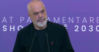 “Sheshi i protestës, studio për të ushqyer algoritmin”, Rama: Shekulli i 21 po prodhon proletariatin e algoritmit