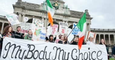 Parlamenti i Irlandës voton për heqjen e pritjes 3-ditore për abortin