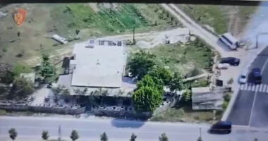 Shpërndanin drogë/ Gjykata e Vlorës lë në burg të arrestuarit e operacionit “Grupi”