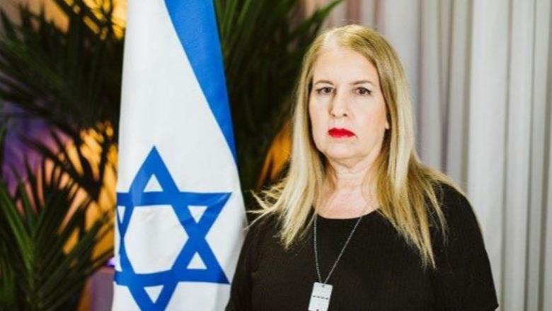 Dhuna ndaj flamurit  reagon ambasadorja e Izraelit  Galit Peleg  U shëmtua imazhi i raportit të shkëlqyer mes dy popujve