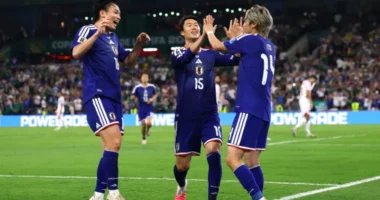 Katër “shuplaka japoneze”/ Aziatikët mundin 4-0 Tunizinë në grupin F të Botërorit