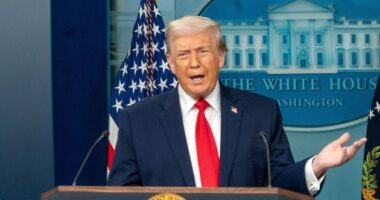 Trump: Iranit i kanë mbetur vetëm22 për qind të kapaciteteve raketore pas sulmeve amerikane
