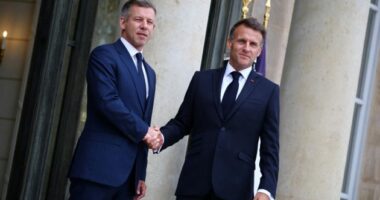Macron: Fitorja e Magyar shënon fillimin e një epoke të re në Hungari