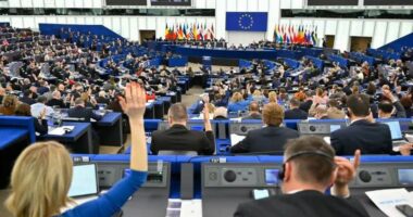 Integrimi në BE/ Miratohet raporti i Parlamentit Europian për Shqipërinë