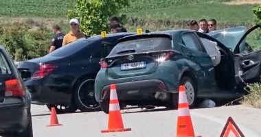 Aksident i shumëfishtë në autostradën Levan–Tepelenë/ Përplasen pesë automjete