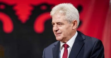 Ali Ahmeti: Protesta, kundër Shqipërisë/ “Qëllime dashakeqe nga Greqia e Serbia, godasin turizmin”