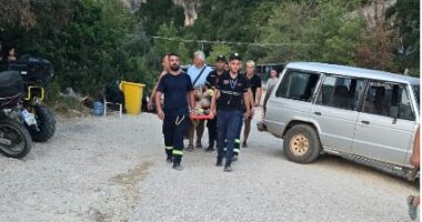 Shpëtohet çifti i bllokuar në Kanionet e Gjipesë/ Njëri prej tyre me këmbë të thyer, transportohet drejt spitalit