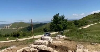 Nën “Amantia”, gjurmë të reja historie/ Gërmimet e fundit në Parkun Arkeologjik zbulojnë struktura të shekullit III