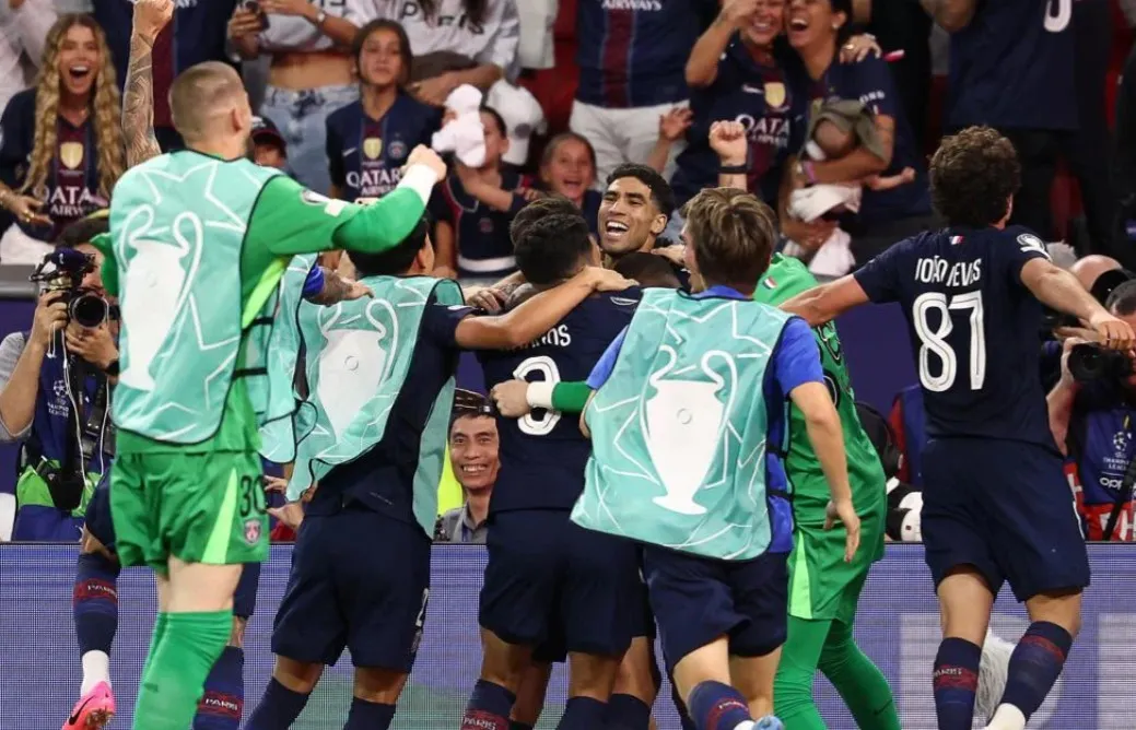 Anglia nuk bën dot  En Plein    Shpikësit e futbollit  mbeten me dy kupa kontinentale nga tri