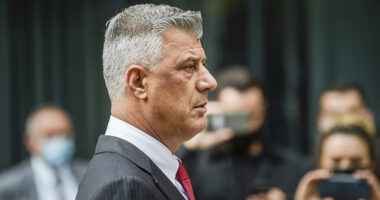 Endrit Thaçi publikon mesazhin e babait nga Haga për vdekjen e Sahit Jasharit