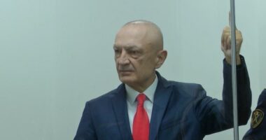 Gjyqi ndaj Ilir Metës/ GJKKO refuzon kërkesat për transmetim live të seancës dhe daljes nga kafazi i qelqtë