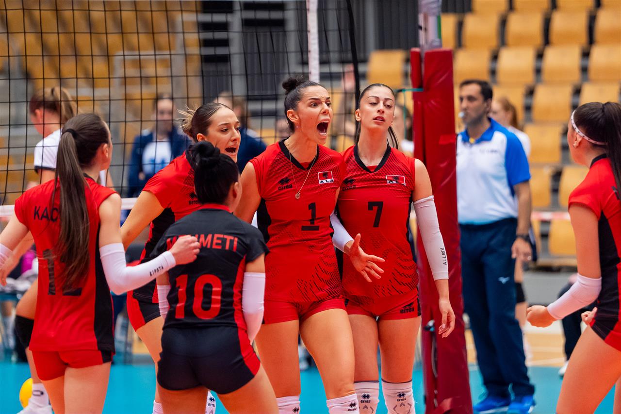 Kualifikohen vajzat kuqezi  Kombëtarja e volejbollit të femrave  kalon  klasën  në Europë
