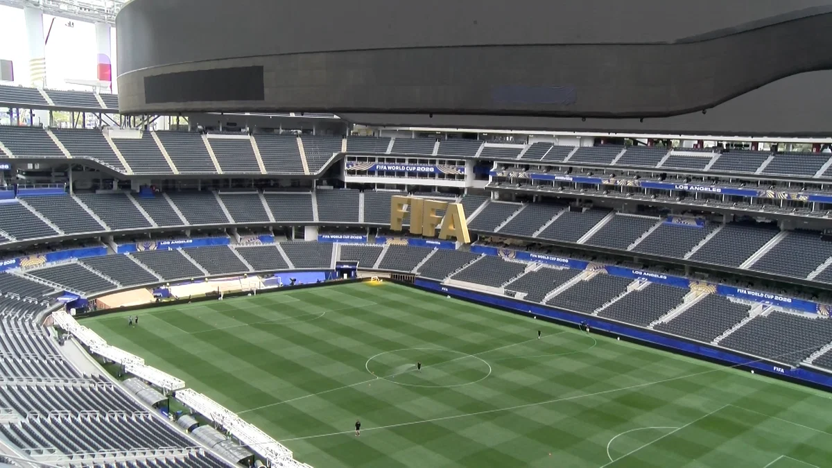 Grevë në prag Botërori/ Punëtorët në stadiumin e Los Angeles