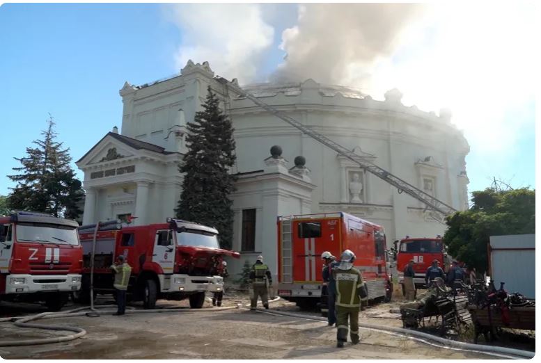 Sulme me dronë në Mariupol e Sevastopol, dëmtohen muzetë në 
