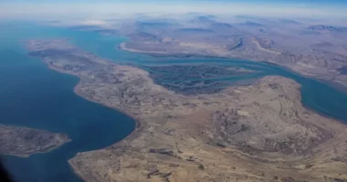 BE sanksionon iranianët për kufizimin e trafikut detar në Hormuz