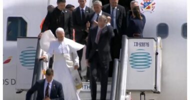 Defekt teknik në avionin e Papës, Leoni XIV kthehet në Romë me mjetin privat të Mbretit Felipe
